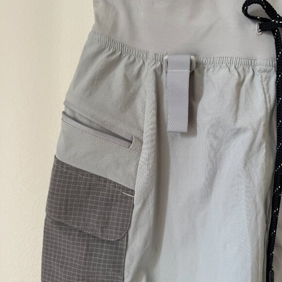 Lululemon Multi-Pocket Cargo Hiking Shorts Seal Grey Sz 6 - Picture 9 of 16